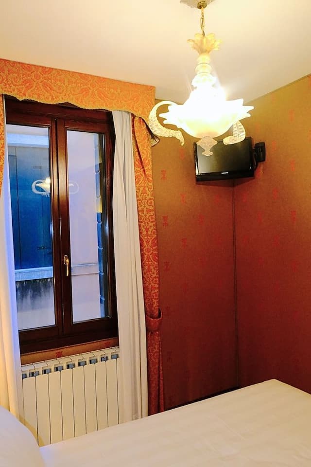 Comfort Double Room, 1 Double Bed, City View, Annex Building
