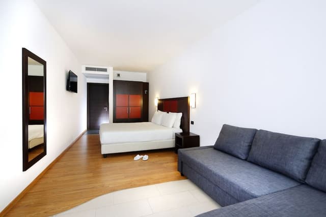 Family Room, 1 Bedroom