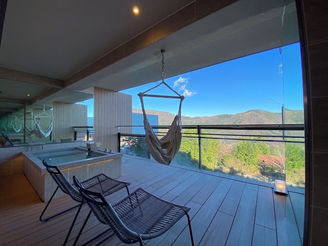 Classic Suite, Non Smoking, Mountain View