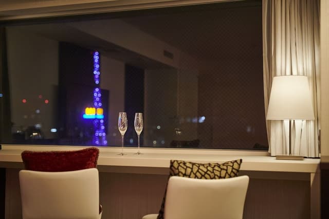 [CROSS FLOOR] Deluxe Double Room with lounge access