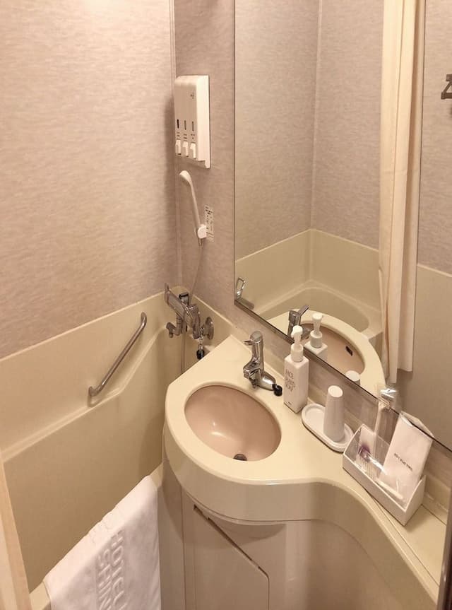 [Smoking] Semi Double Room