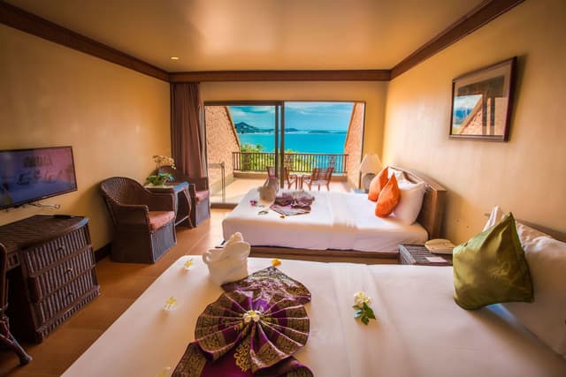 Grand Quadruple Room, 2 Queen Beds, Sea View