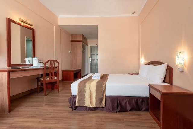 Standard Room, 1 Queen Bed