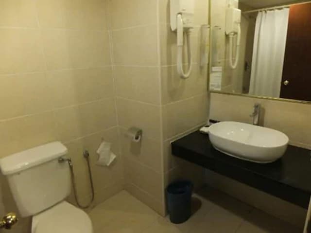 Crown Floor King Studio