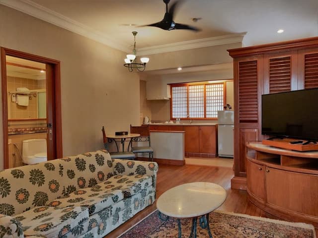 1 Bedroom Suite - 2 Single Beds
