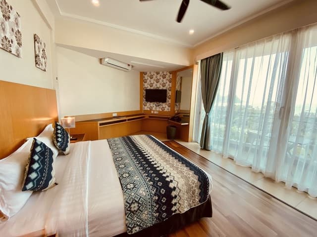 Premier Deluxe Room
