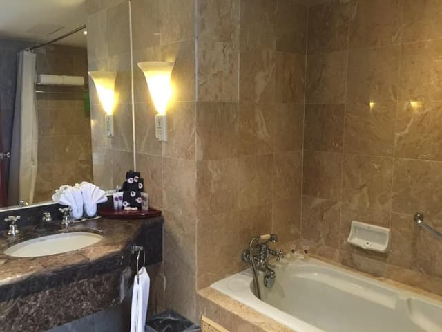 Signature Suite