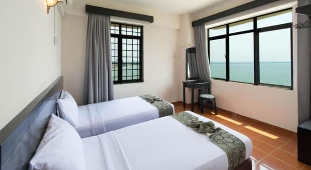 3 Bedroom Apartment Sea View