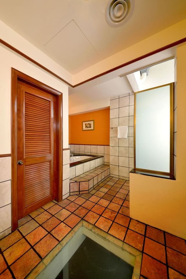 Executive Water Chalet