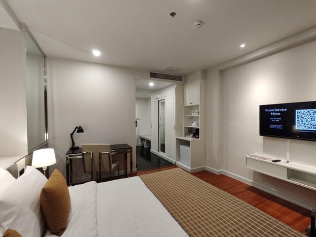 Premier Room