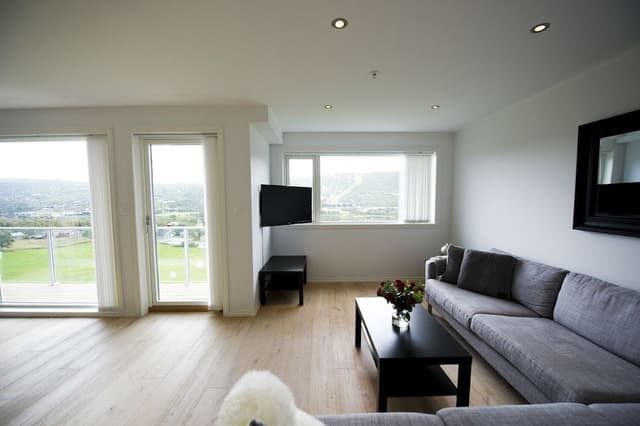 Suite, 4 Bedrooms (B) (Linen and towels not included)