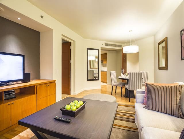 Deluxe 1-Bedroom King