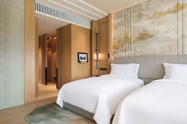 Club Room, 2 Twin Beds, Park View, Corner (High Floor, Club Access)