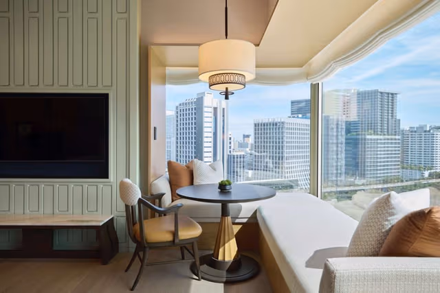Club Room, 2 Twin Beds, Park View, Corner (High Floor, Club Access)