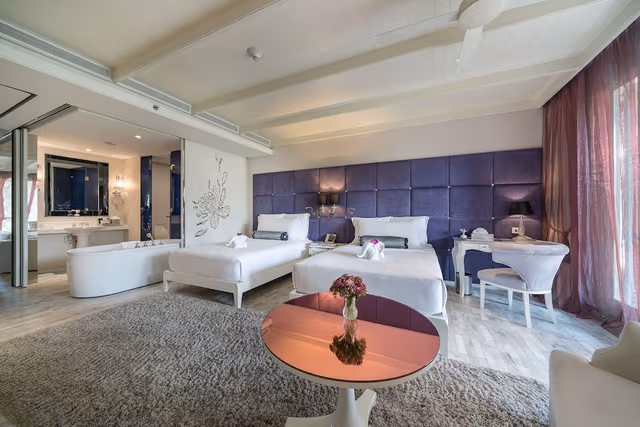 Premier Room, City View (Deluxe)