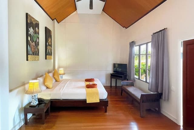 Deluxe Bungalow