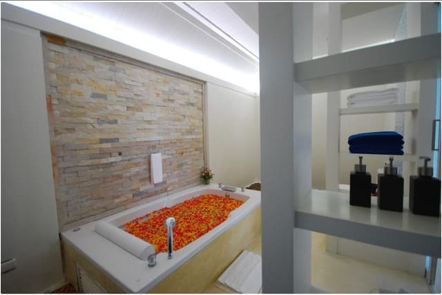 Ocean Pool Villa