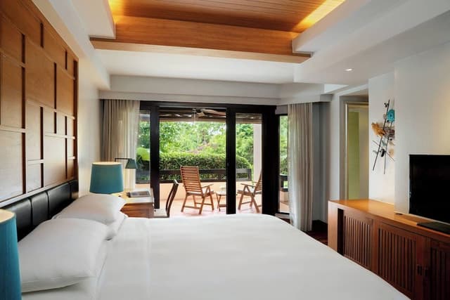Room, 1 King Bed, Garden View (Ground Floor, Terrace)