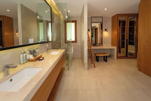 Tropical Pool Villa