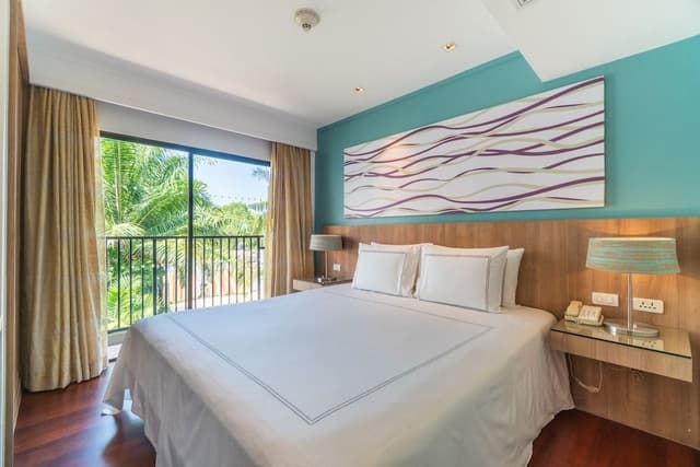 Suite, 2 Bedrooms, Terrace, Pool View