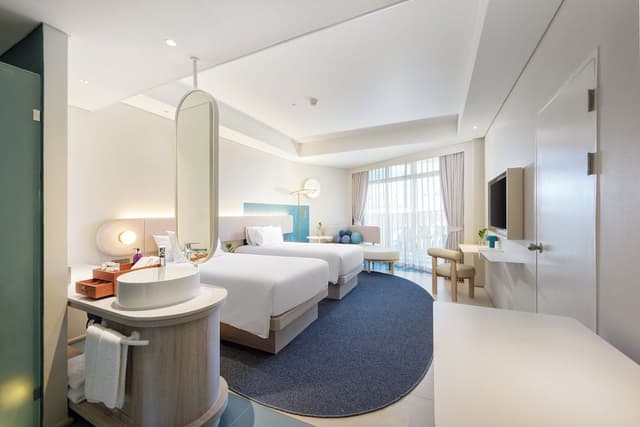 Superior Twin Room, City View