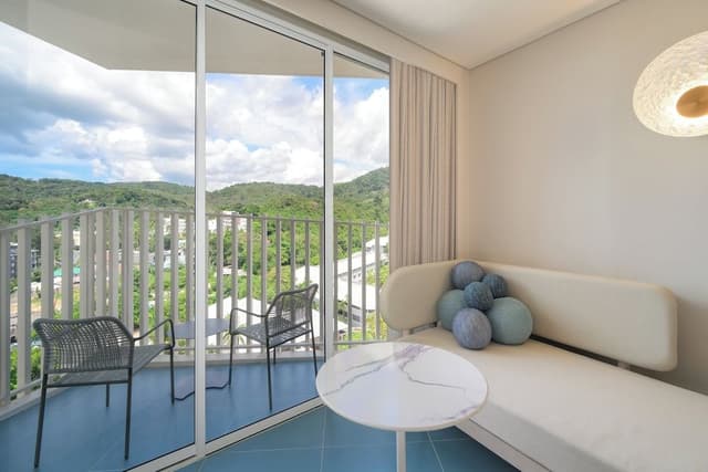 Superior Twin Room, City View