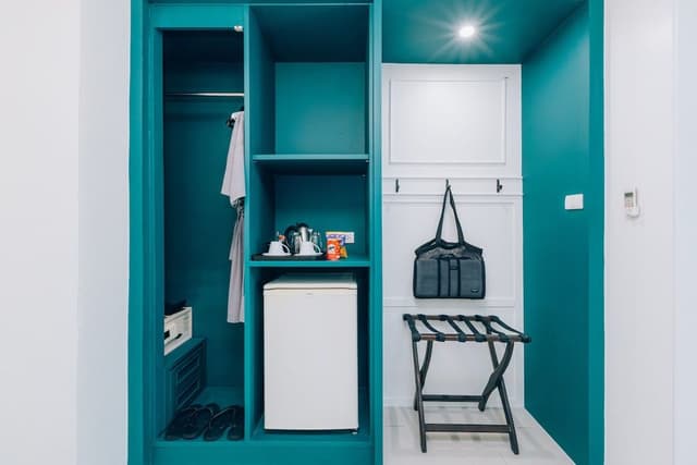 Deluxe Roomy