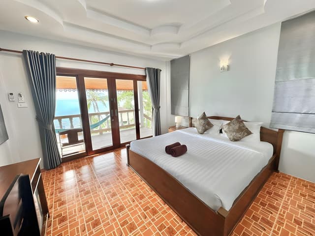 Deluxe Bungalow