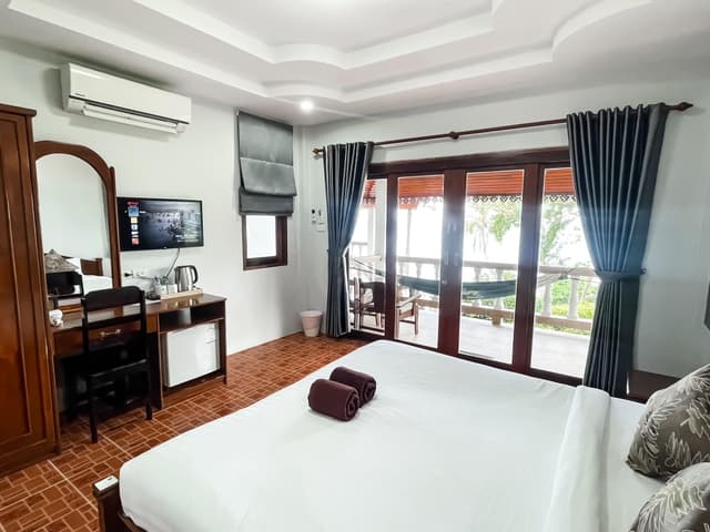 Deluxe Bungalow