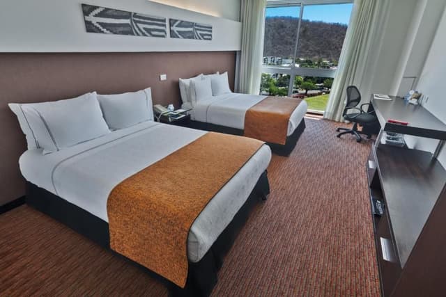 Twin Room (2 Adults + 1 Child)