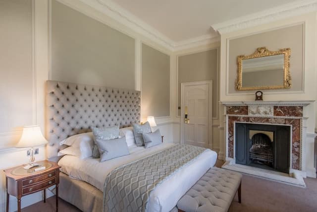 Suite (Mansion)