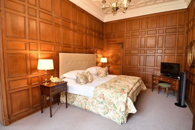 Suite (Master)