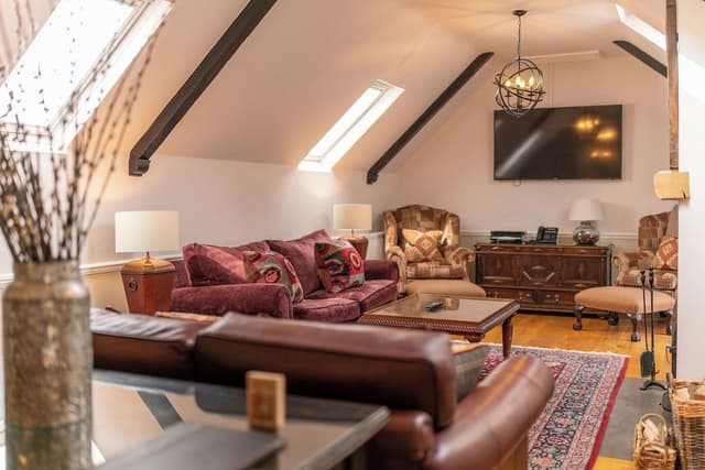 Country Cottage, 2 double bedrooms and 1 twin bedrooms