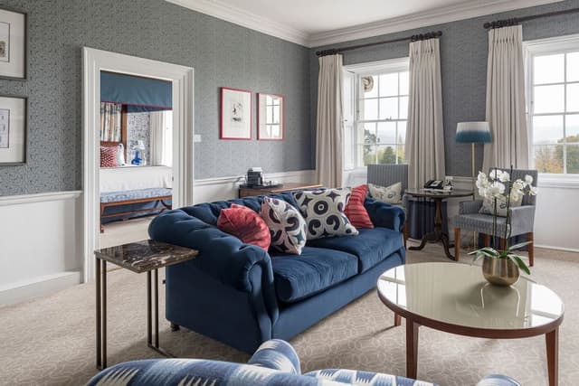 Deluxe Suite