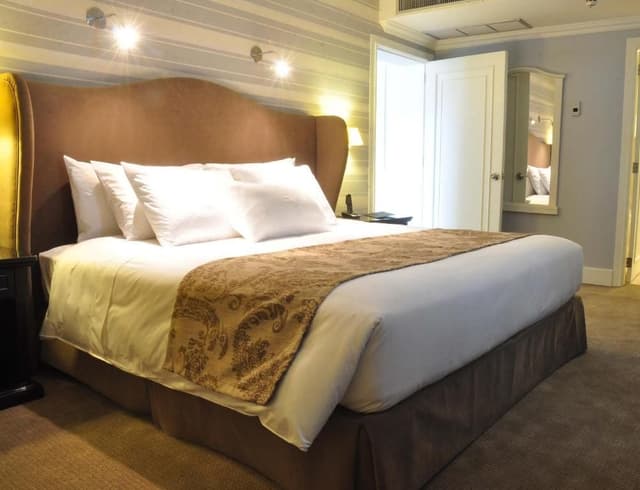 Suite Two Double Beds King