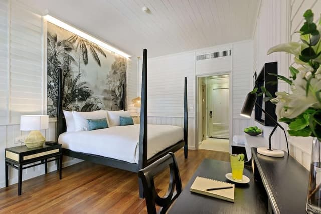 Family Room, Connecting Rooms, Pool View (Superior)