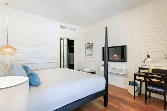 Family Room, Connecting Rooms, Pool View (Superior)
