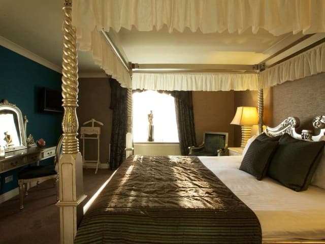 Suite, 1 King Bed, Non Smoking