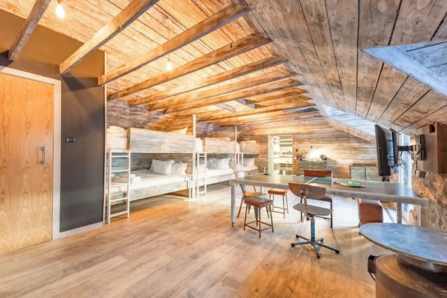 Private Dorm - The Ultimate Party Room