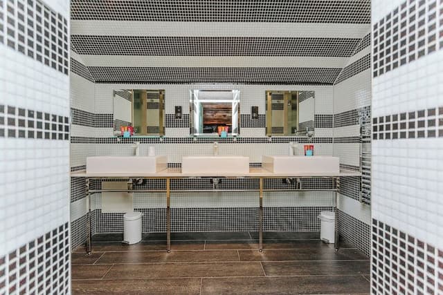 Private Dorm - The Ultimate Party Room