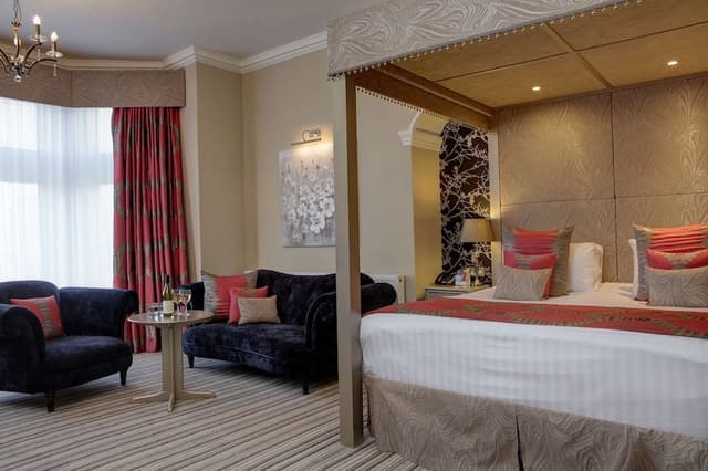Deluxe Suite, 1 King Bed, Non Smoking (View)