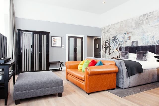 Signature Suite