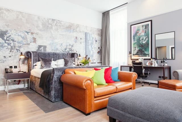 Signature Suite