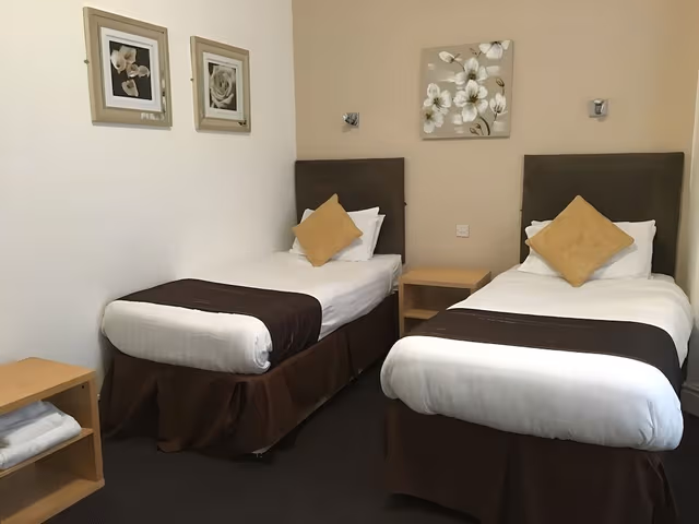 Twin Room, Ensuite