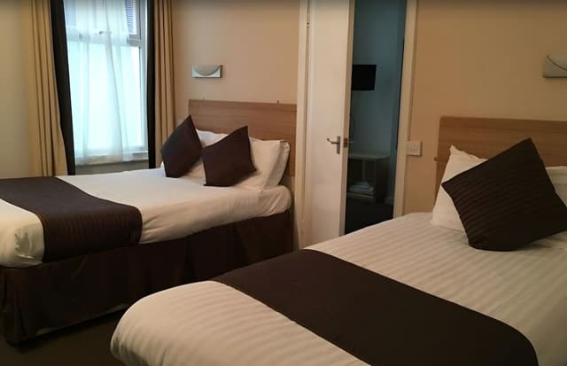 Twin Room, Ensuite