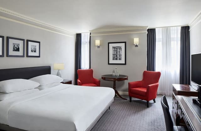 Superior Room, 1 King Bed