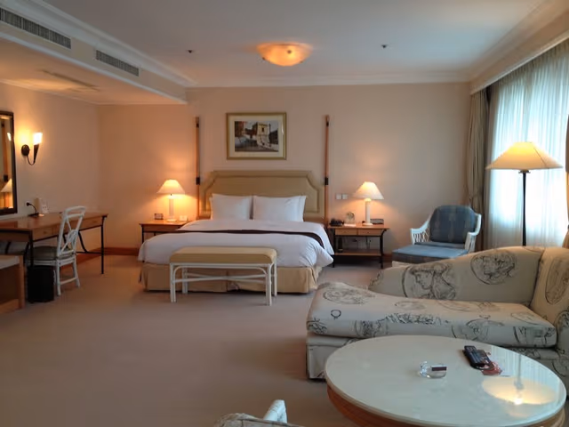 Deluxe Suite