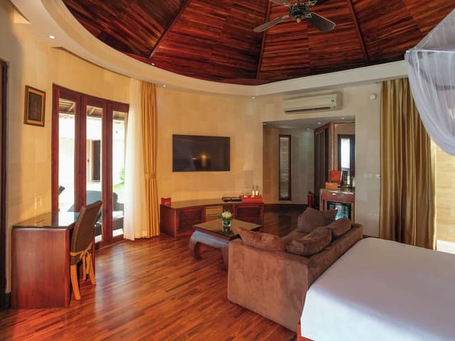 Exclusive Cottage, Hot Tub, Partial Ocean View