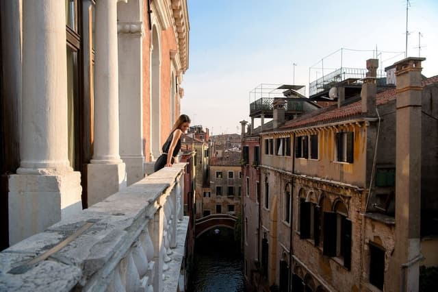 Classic Double Room, Canal View
