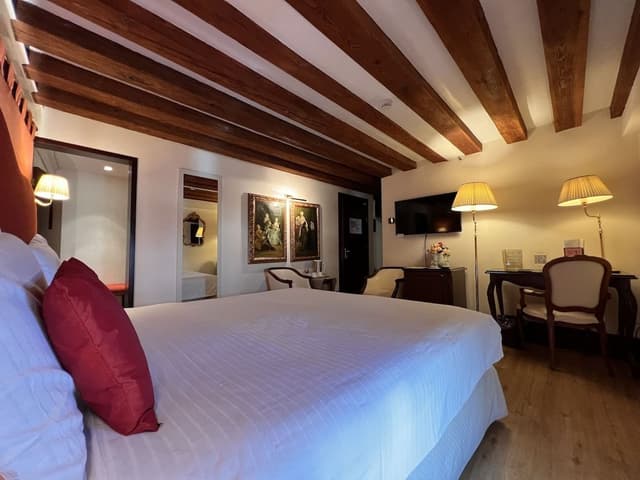 Classic Double Room